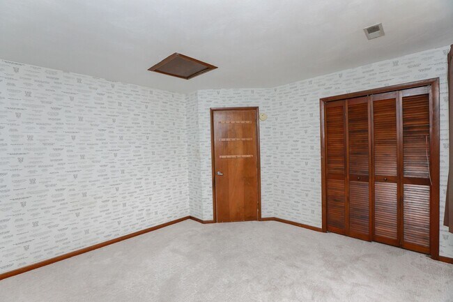 Building Photo - Luxurious home rental in Broad Bay Islands!