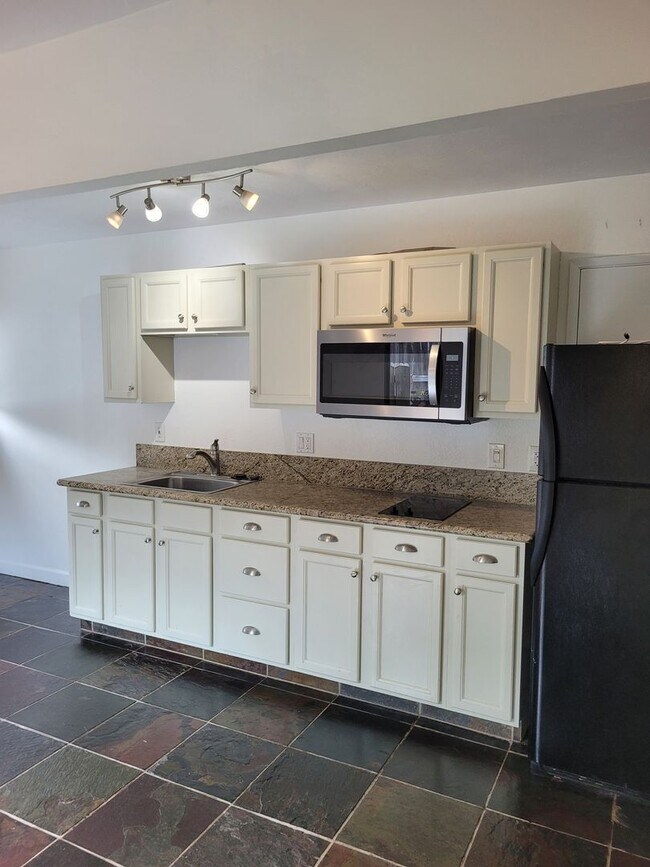 Building Photo - 73-4337 Kukulu Pl - Kona Palisades