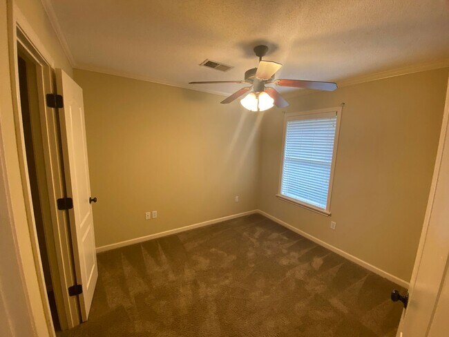 Building Photo - 3BR/2.5BA For Rent