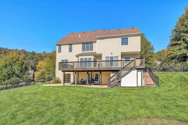 Building Photo - 1147 Belcroft Court