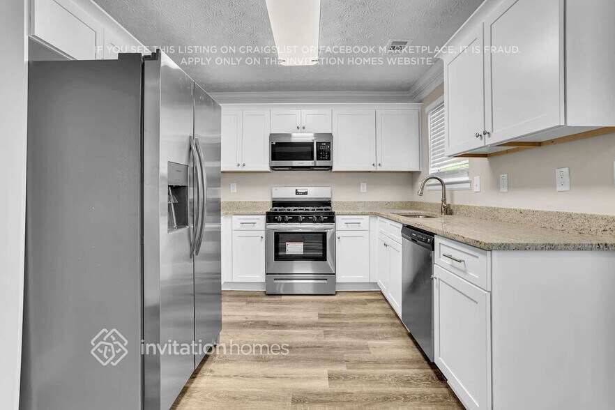 Building Photo - 6054 Trailside Cove