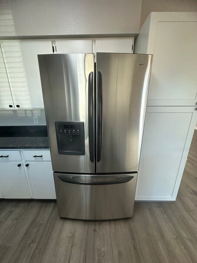 Building Photo - Quiet neighborhood, 3 bedroom, 2 bath home, huge front patio/deck, RV parking!