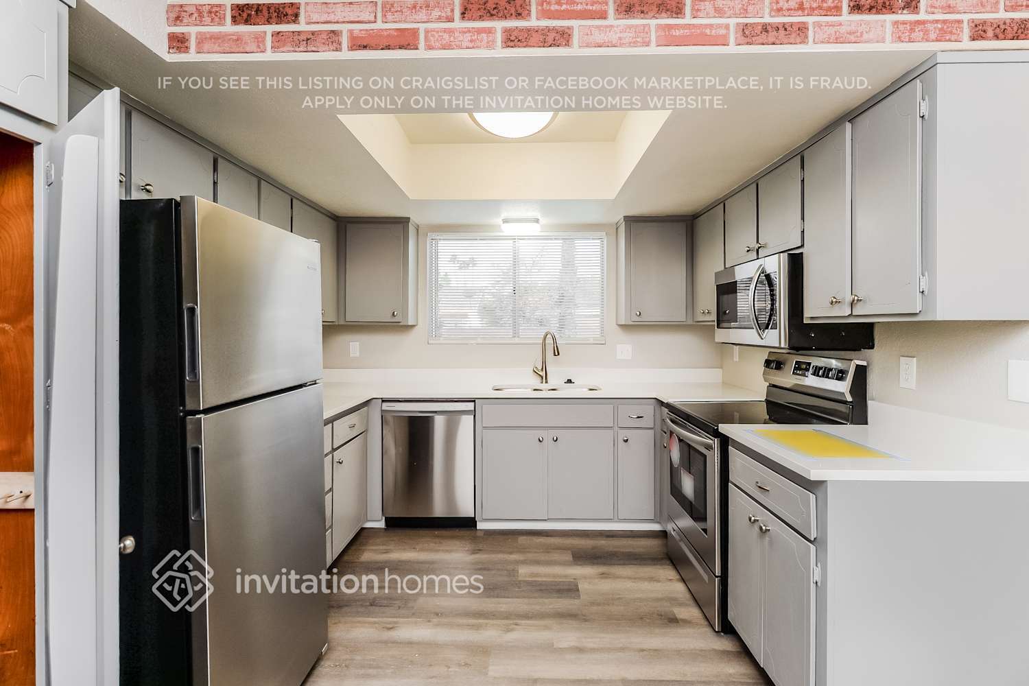 Building Photo - 1721 E 8th St