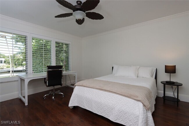 Building Photo - 2201 Beacon Ln