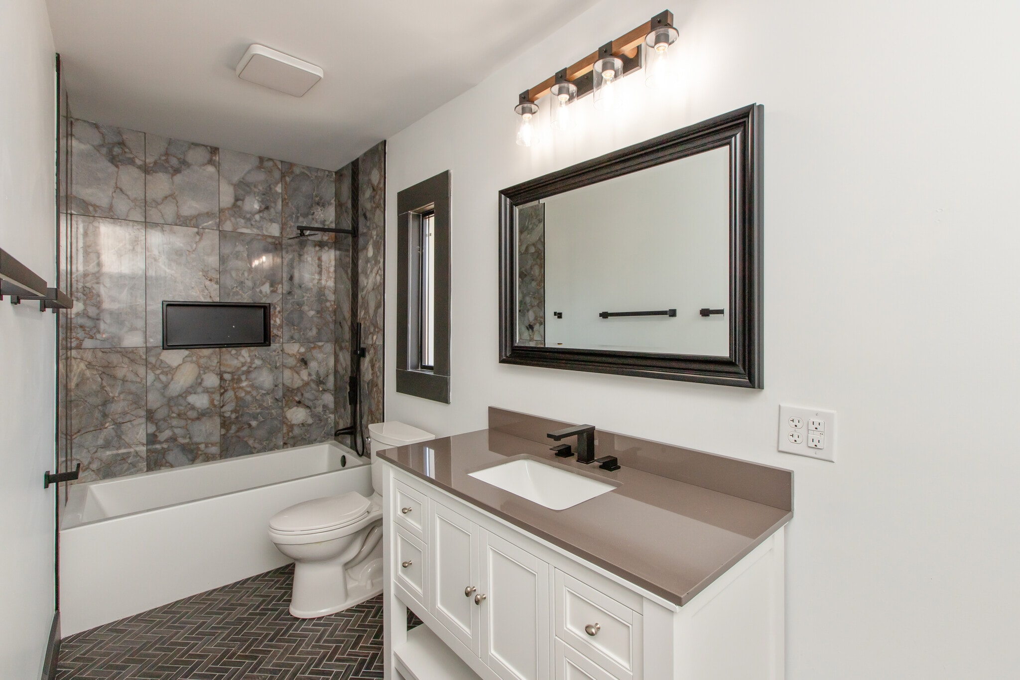 Building Photo - 2828 N Illinois St