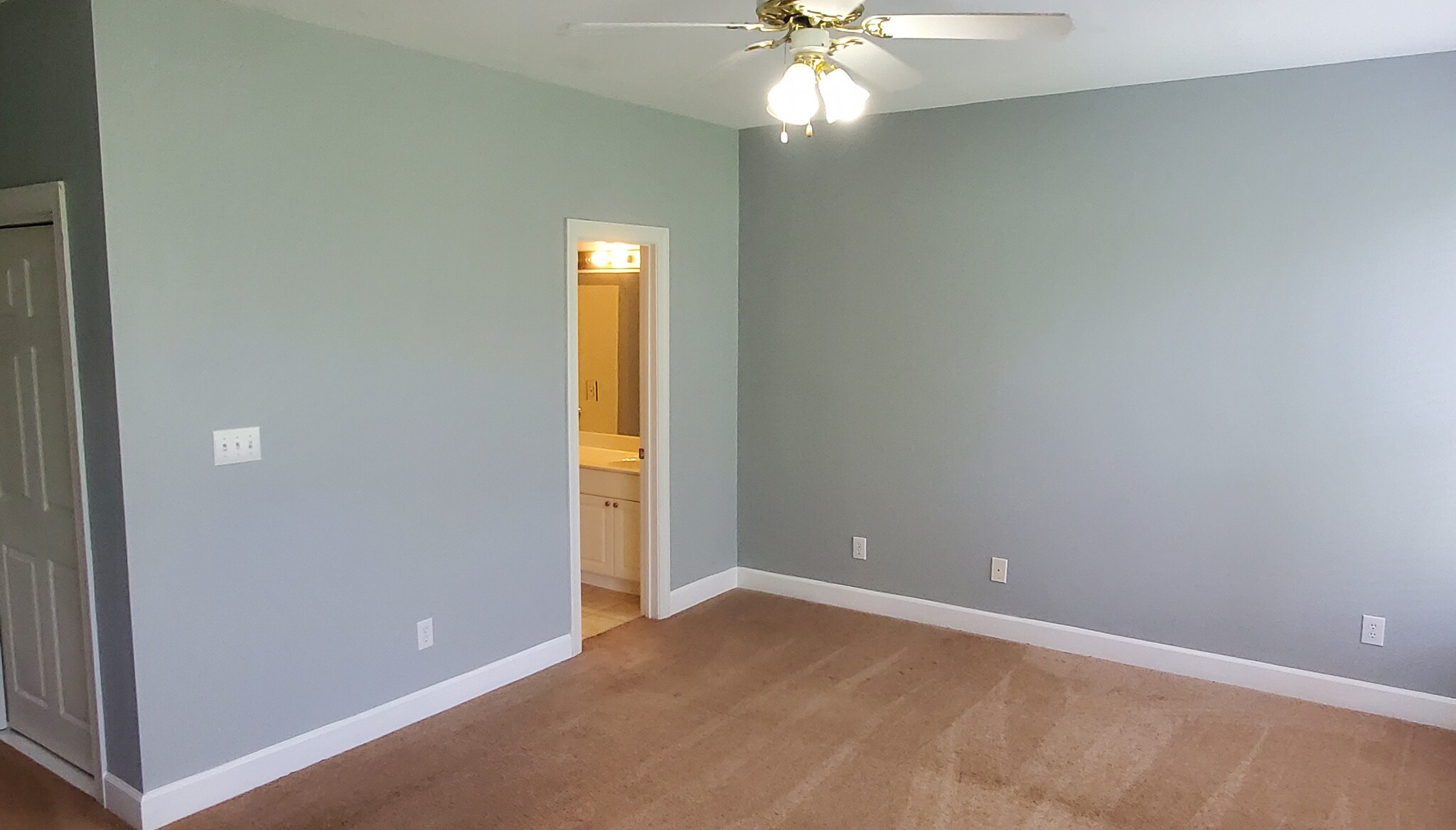 Master Bedroom - 819 Brewer Ave