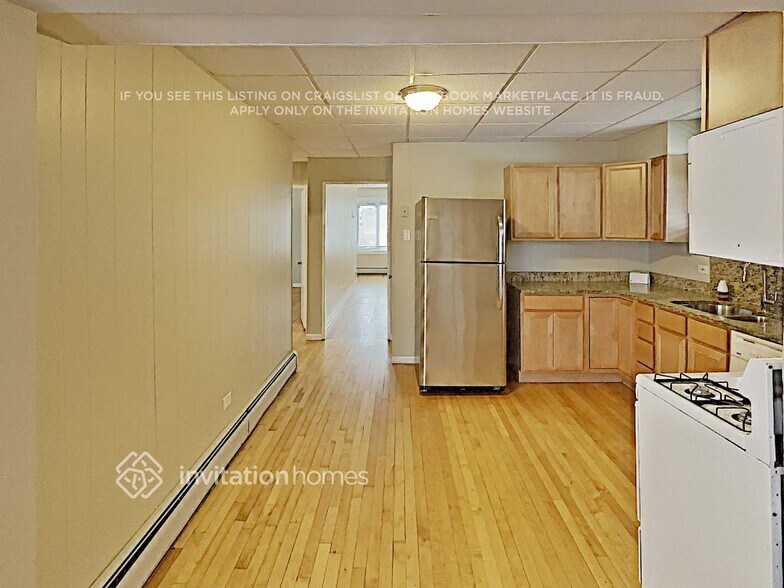 Building Photo - 7938 W Elmgrove Dr