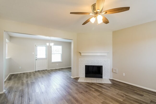 Building Photo - 11802 Alex Ln