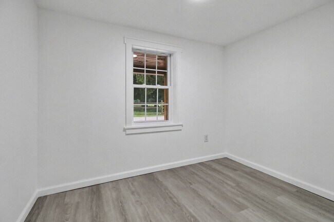 Building Photo - 2367 Bryansville Rd