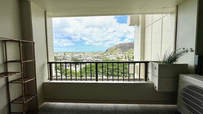 Building Photo - 2 BED/2 BATH - Heritage House (Hawaii Kai)...