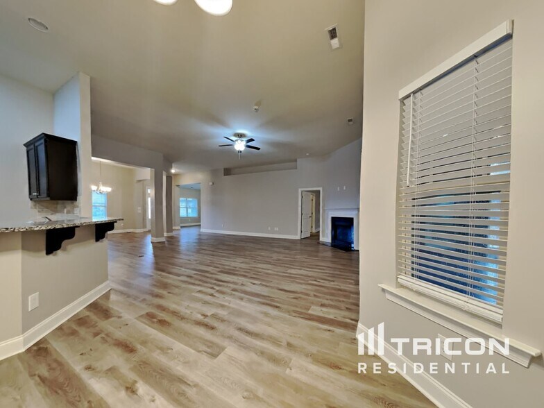 Building Photo - 2312 Joneshurst Wy