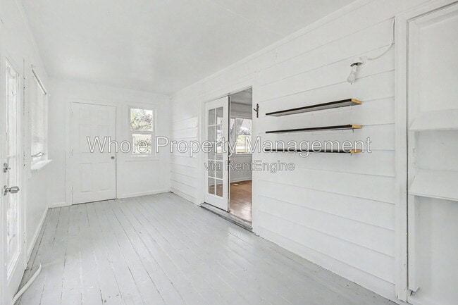 Building Photo - 5606 W 17th Ave