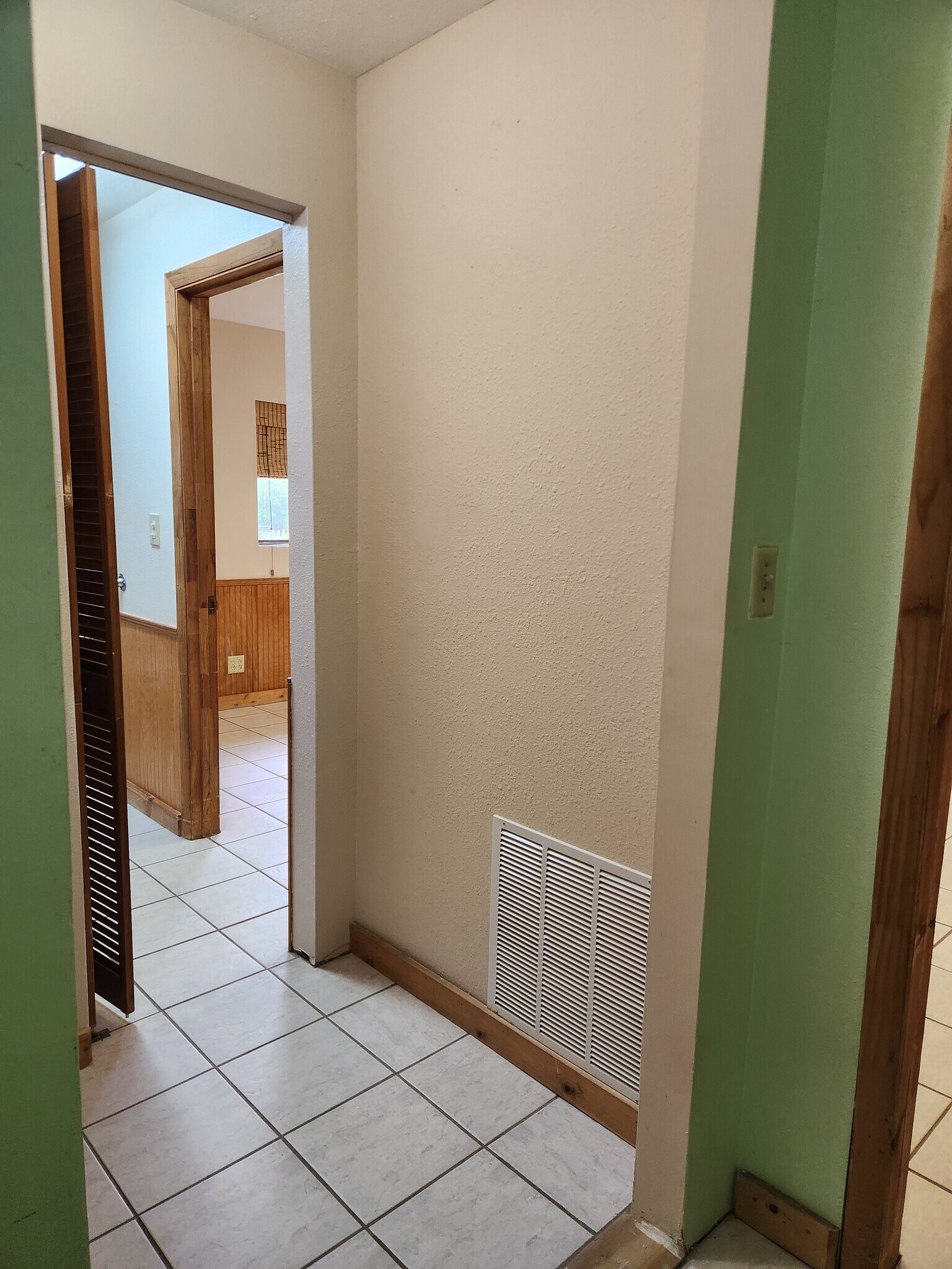 Closet and Air Handler - 5212 Bertsville Rd