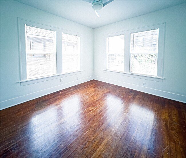 Building Photo - 1609 Kipling St