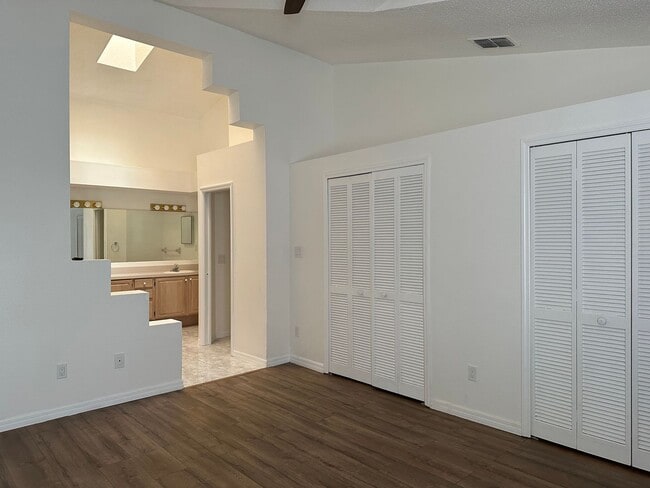 Building Photo - 4801 Huxley Ct