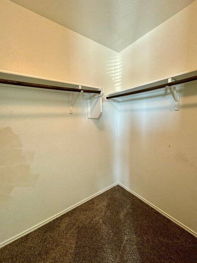 Building Photo - AVAILABLE SOON!