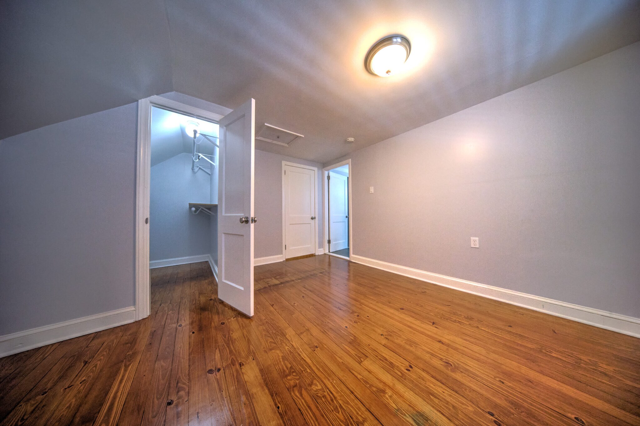 Master Bedroom - 1604 Clearview Rd