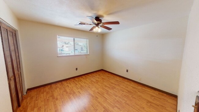 Building Photo - Newly remodeled 3 bedrooms, 2 bath home