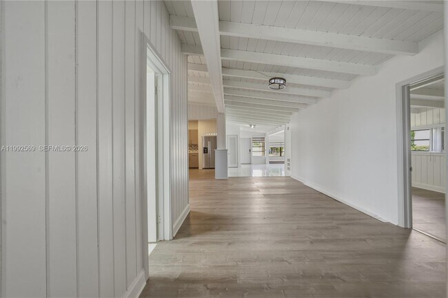 Building Photo - 3825 SW 33rd St