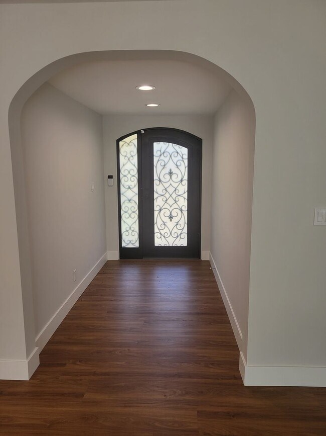 Building Photo - Namm Properties