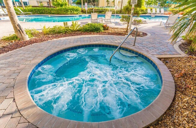 Building Photo - 3340 NE 190th St