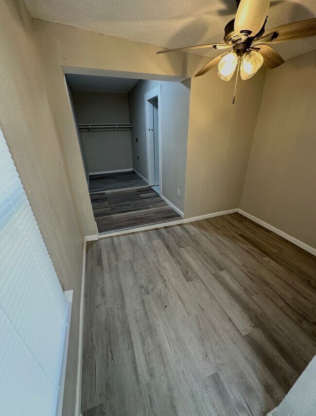 Building Photo - 3 bedroom 1 bath