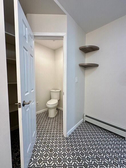 Building Photo - 8825 Runamuck Pl