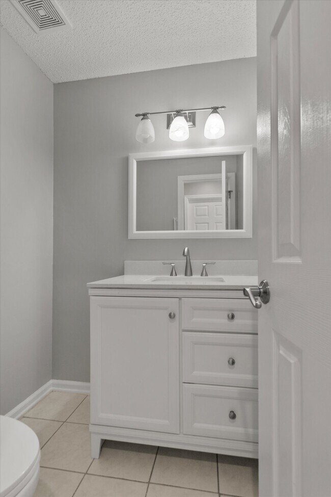 Building Photo - 300 Early Harvest Ct