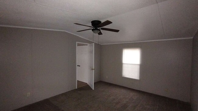 Building Photo - 3 Bedroom with 2 Baths on Large Fenced Lot