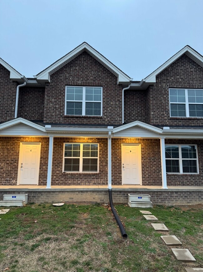 Building Photo - 907 Freeman St