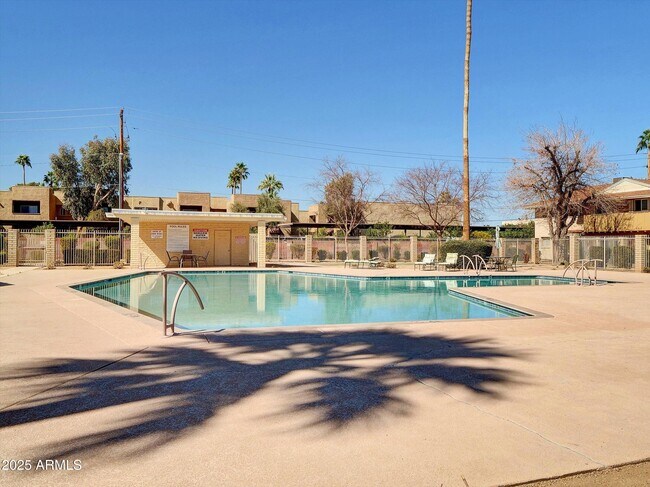 Building Photo - 8522 E Montebello Ave