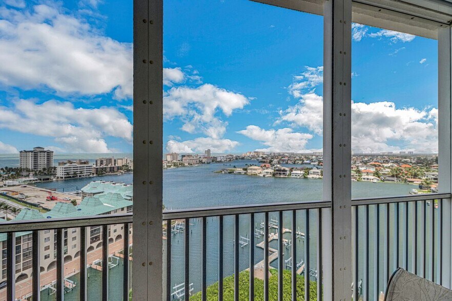 Building Photo - 400 Flagship Dr