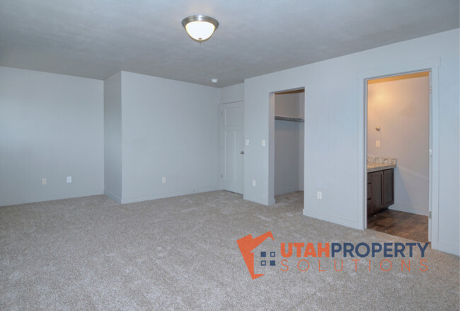 Building Photo - 14357 S Sherwell Ct