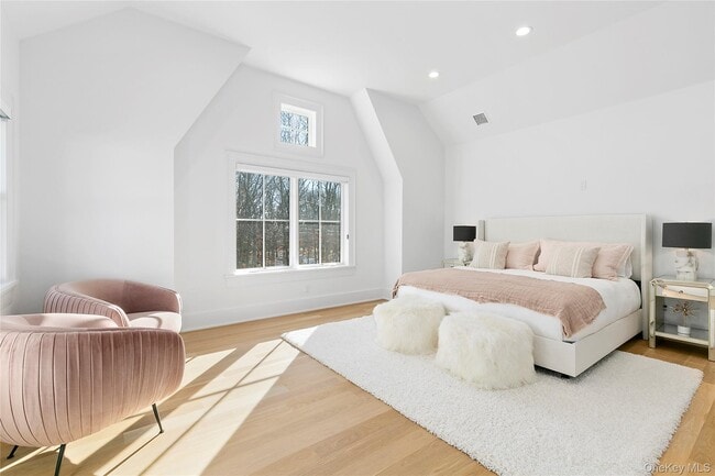 Building Photo - 94 Merchants Path