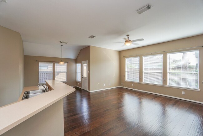 Building Photo - 7102 Thistlewood Park Ct