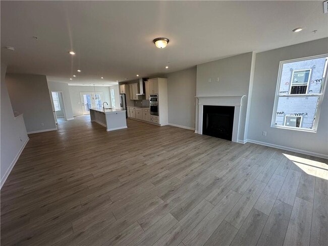 Building Photo - 352 Skylar Ct SE