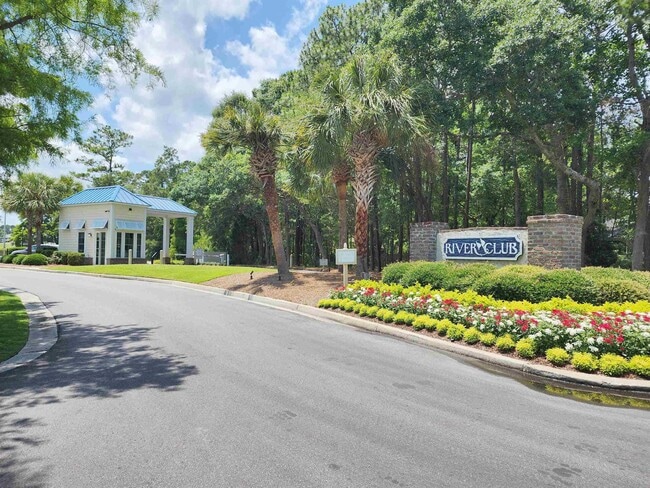 Building Photo - 166 Tall Pines Way