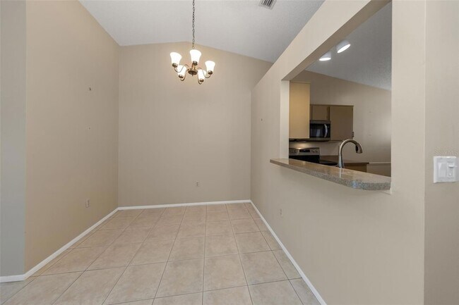 Building Photo - 3121 Beecher Dr E