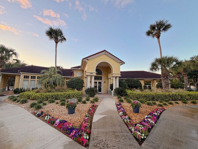 Building Photo - Fully Furnished 3/2 Condo In Canopy Walk with great amenities!