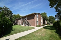 Building Photo - Charlotte Square | Courtyard & Open Breezeways