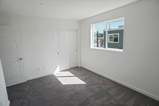 Building Photo - Open House Feb 22 and 23-Newly Built 4 Bed...