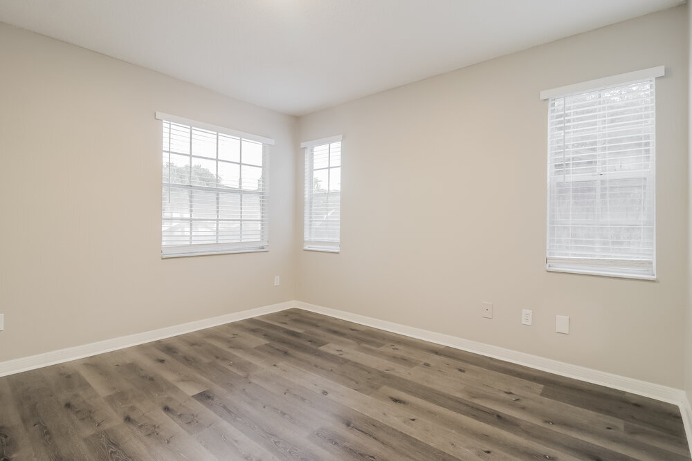 Building Photo - 720 Oak Manor Cir