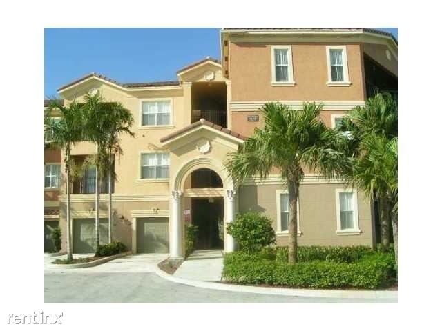 Primary Photo - 3 br, 2 bath Condo - 4702 SW 160th Ave