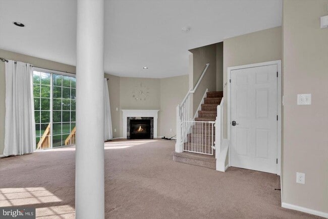 Building Photo - 751 Chanticleer