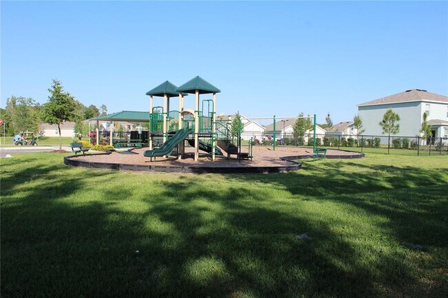 Building Photo - 2726 Greenleaf Ter