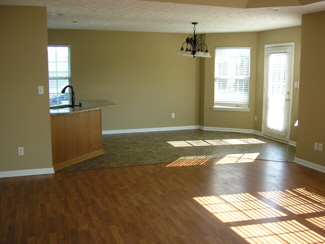 Building Photo - 403 Cedar Hollow Dr