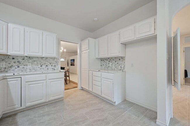 Building Photo - 107 Concord Cir