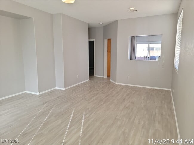 Building Photo - 824 Painted Vista Ave