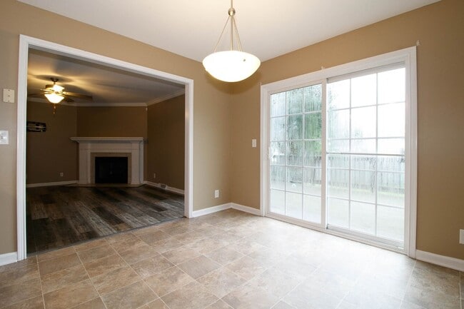 Building Photo - 284 Ballygar Ct