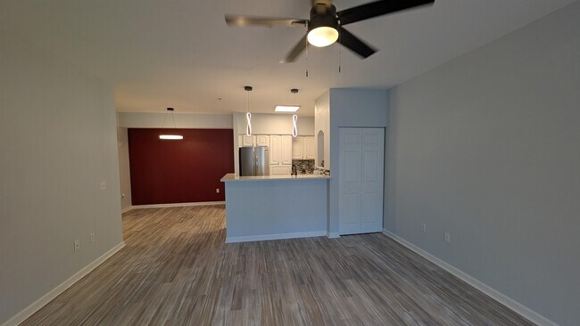 Building Photo - 2801 Chancellorsville Dr